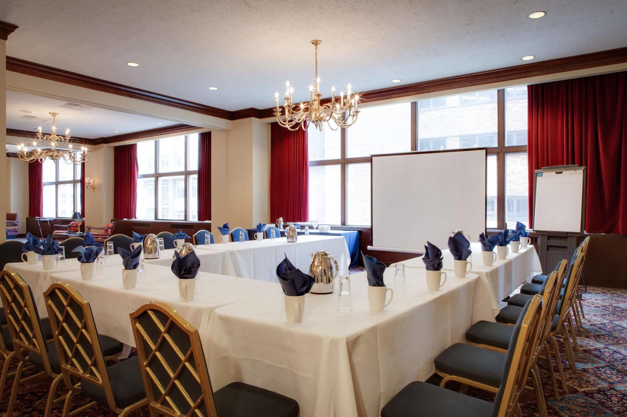 Milwaukee Athletic Club 호텔 외부 사진